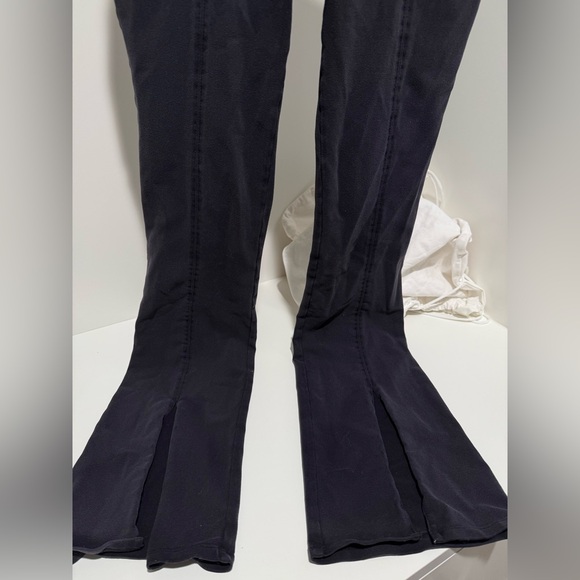 Airbrush 7/8 High Waist Flutter Legging - Picture 7 of 9